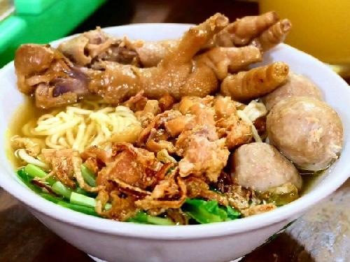 Mie Ayam Berkah: Kenikmatan yang Menghangatkan Jiwa di Jantung Cilacap